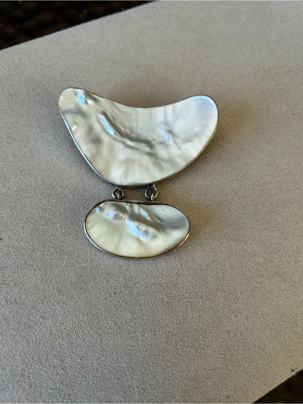 Natural Mother-of-Pearl Silver-Tone Pendant set in 925 Sterling - Picture 7 of 7